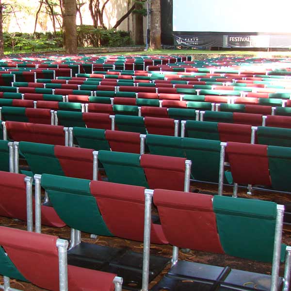 Feature Seating